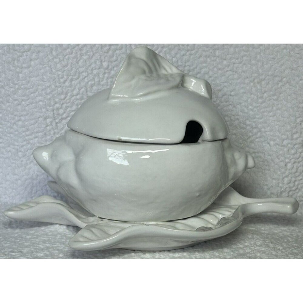 Bordallo Pinheiro White Covered Soup Bowl 4 1/2”H x 5 3/4”L x 5 1/2”W Overall Sz